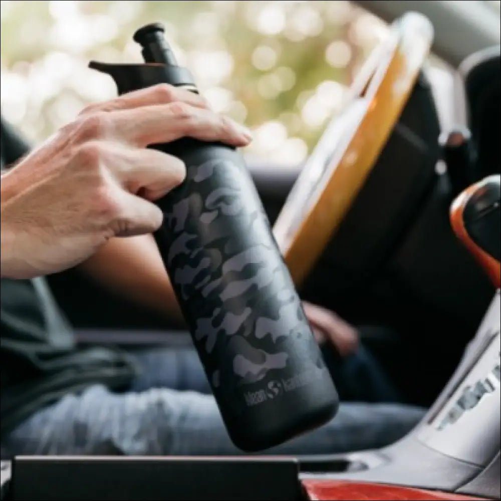 Schwarze Klean Kanteen Classic 800ml Sport Cap Wasserflasche in Camouflage