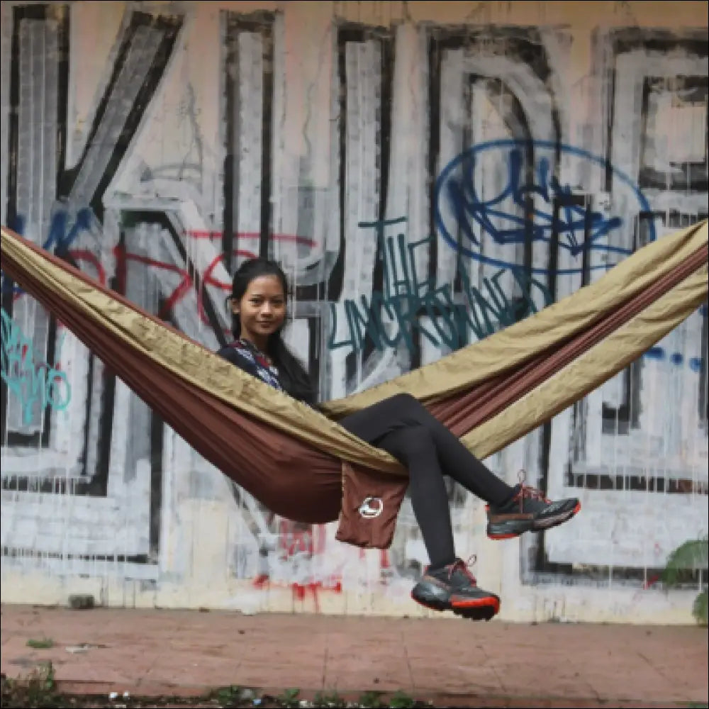 Original Hängematte TTTM in braun-tan gestreiftem Design